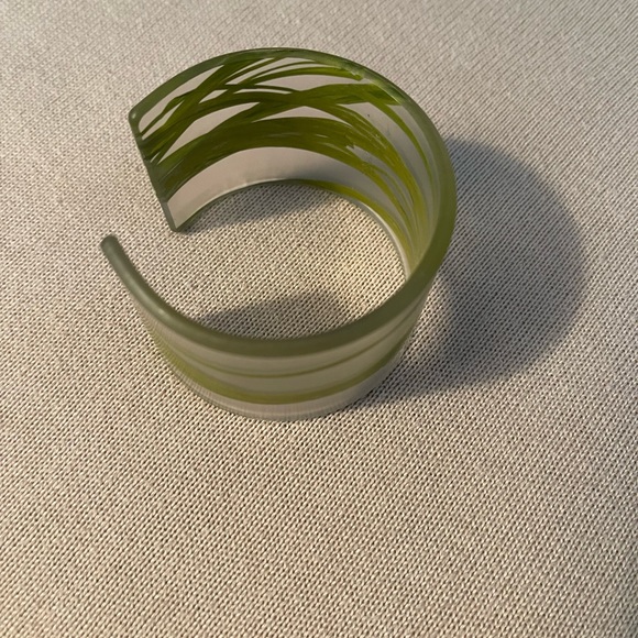 3/$20 Lucite plastic cuff - Picture 3 of 7